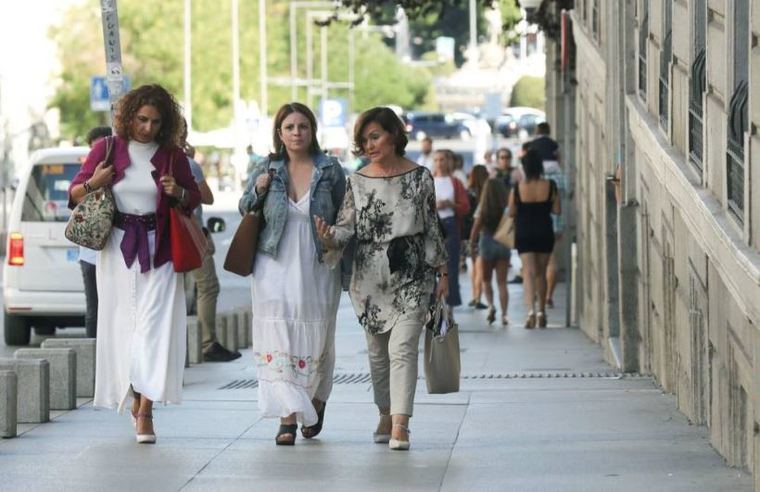 PSOE y Podemos: cuatro horas sin levantarse de la mesa, seguiremos esperando...
