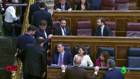 Chantaje, vetos y nueva política