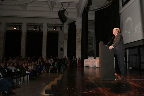 Ángel Gabilondo: 'La mejor forma de defenderse es no parecerse a ellos'