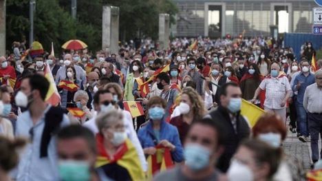 Salen a gritar ¡Libertad! ¿La que había con Franco?