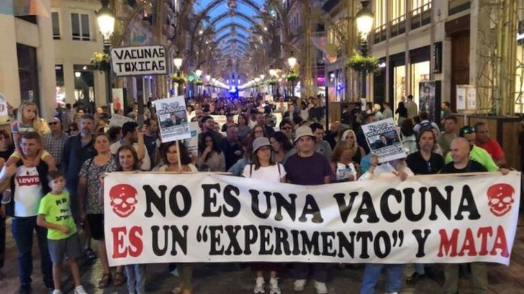 Los tarados anti vacuna no solo matan la salud también arruinan la economía